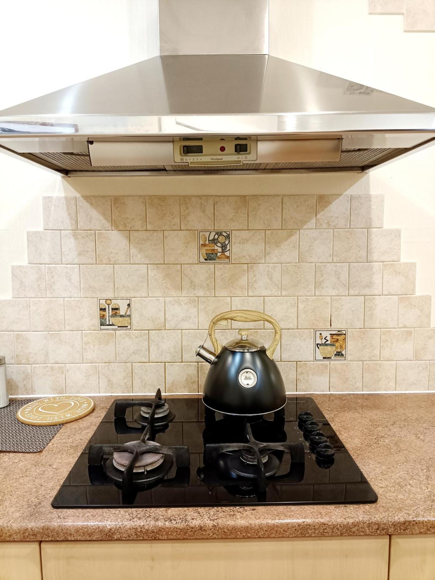 Апартаменти Two Bedroom In Old Town, Up To 6 Guests