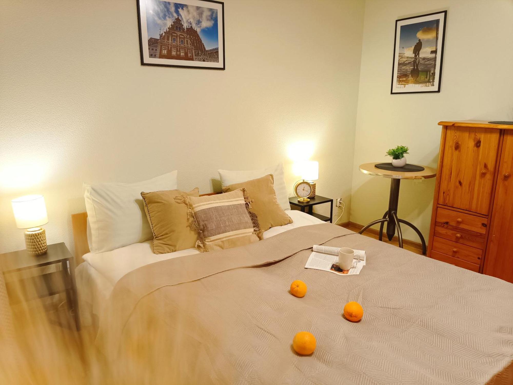 Апартаменти Two Bedroom In Old Town, Up To 6 Guests *