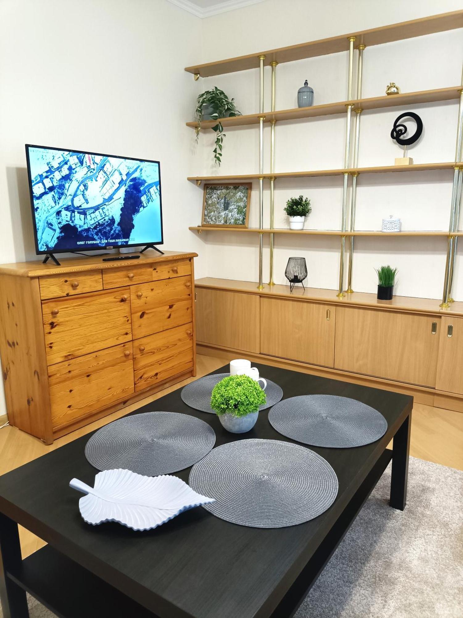 Two Bedroom In Old Town, Up To 6 Guests Апартаменти *